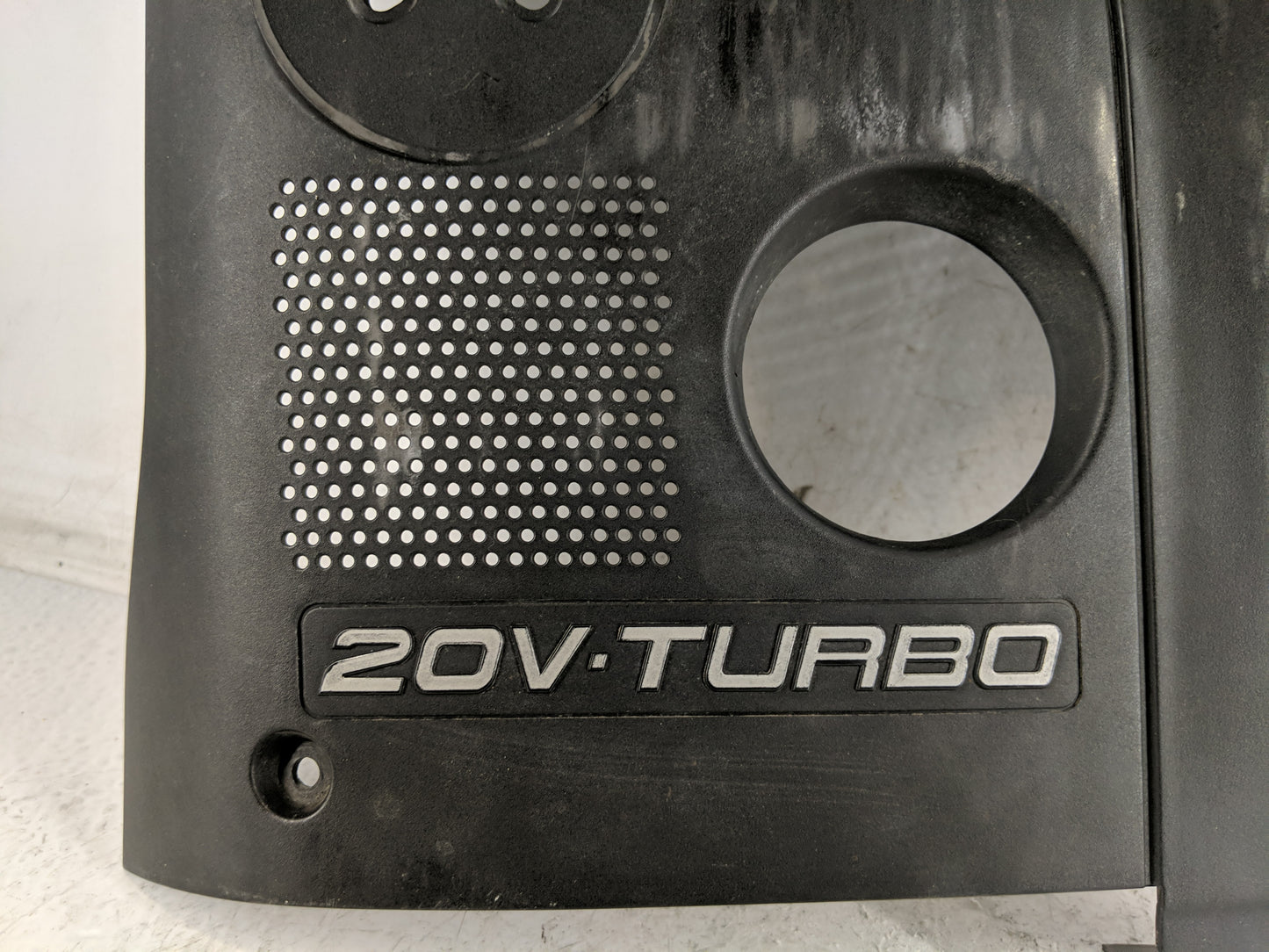 2003 Volkswagen Passat Engine Cover - Oemusedautoparts1.com