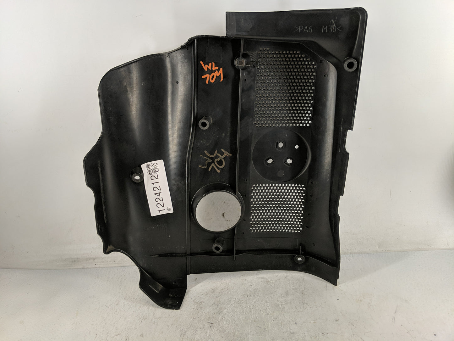 2003 Volkswagen Passat Engine Cover - Oemusedautoparts1.com