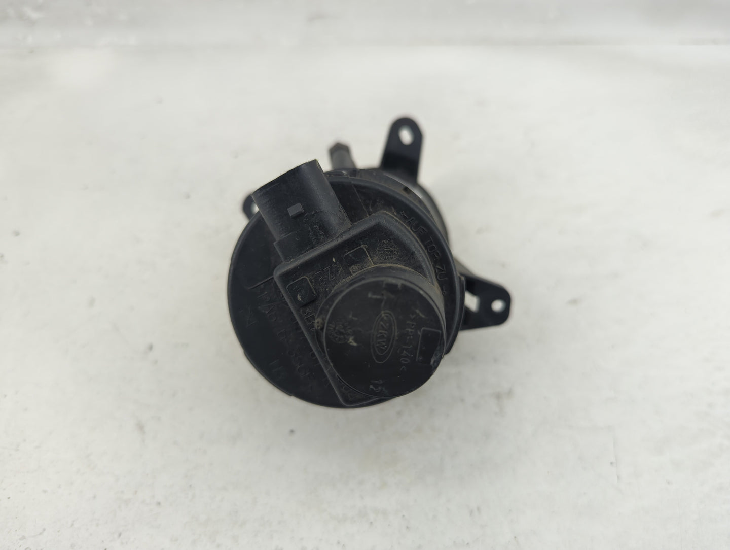 2001-2005 Volkswagen Passat Driver Left Oem Fog Light Lamp - Oemusedautoparts1.com