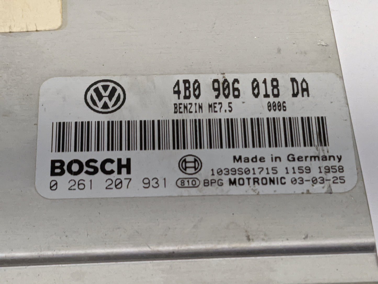 2003 Volkswagen Passat PCM Engine Control Computer ECU ECM PCU OEM P/N:4B0 906 018 DA Fits OEM Used Auto Parts - Oemusedauto