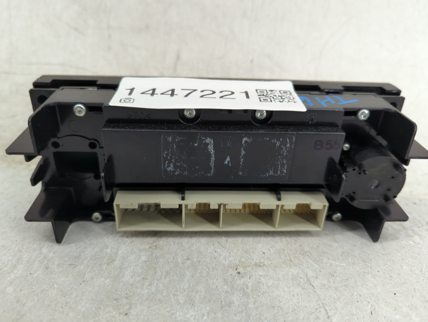 2003-2004 Volkswagen Passat Climate Control Module Temperature AC/Heater Replacement Fits Fits 2003 2004 OEM Used Auto Parts