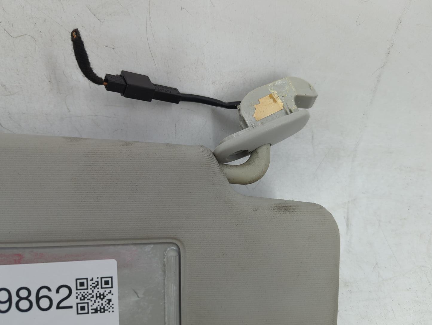 2000-2008 Volkswagen Passat Sun Visor Shade Replacement Passenger Right Mirror Fits OEM Used Auto Parts - Oemusedautoparts1.