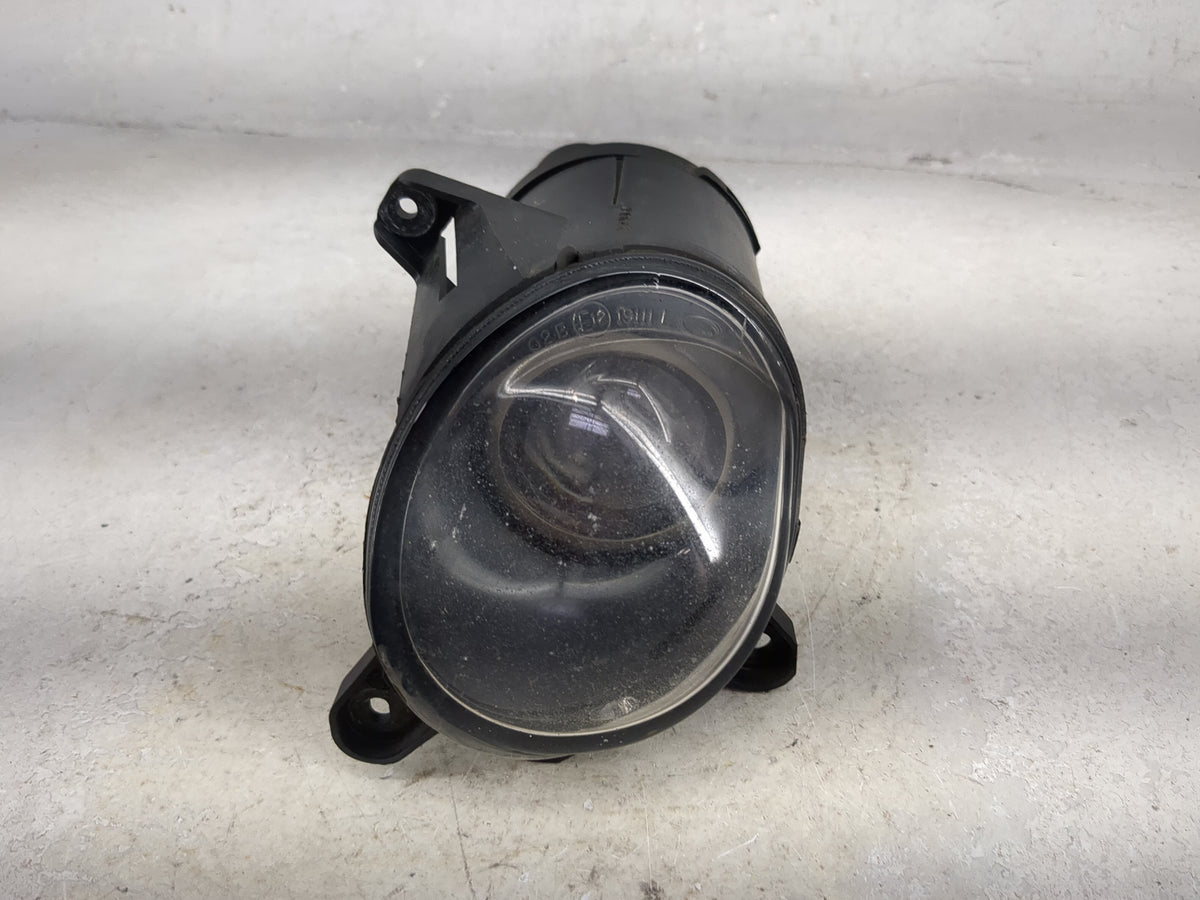2001-2005 Volkswagen Passat Driver Left Oem Fog Light Lamp Black - Oemusedautoparts1.com