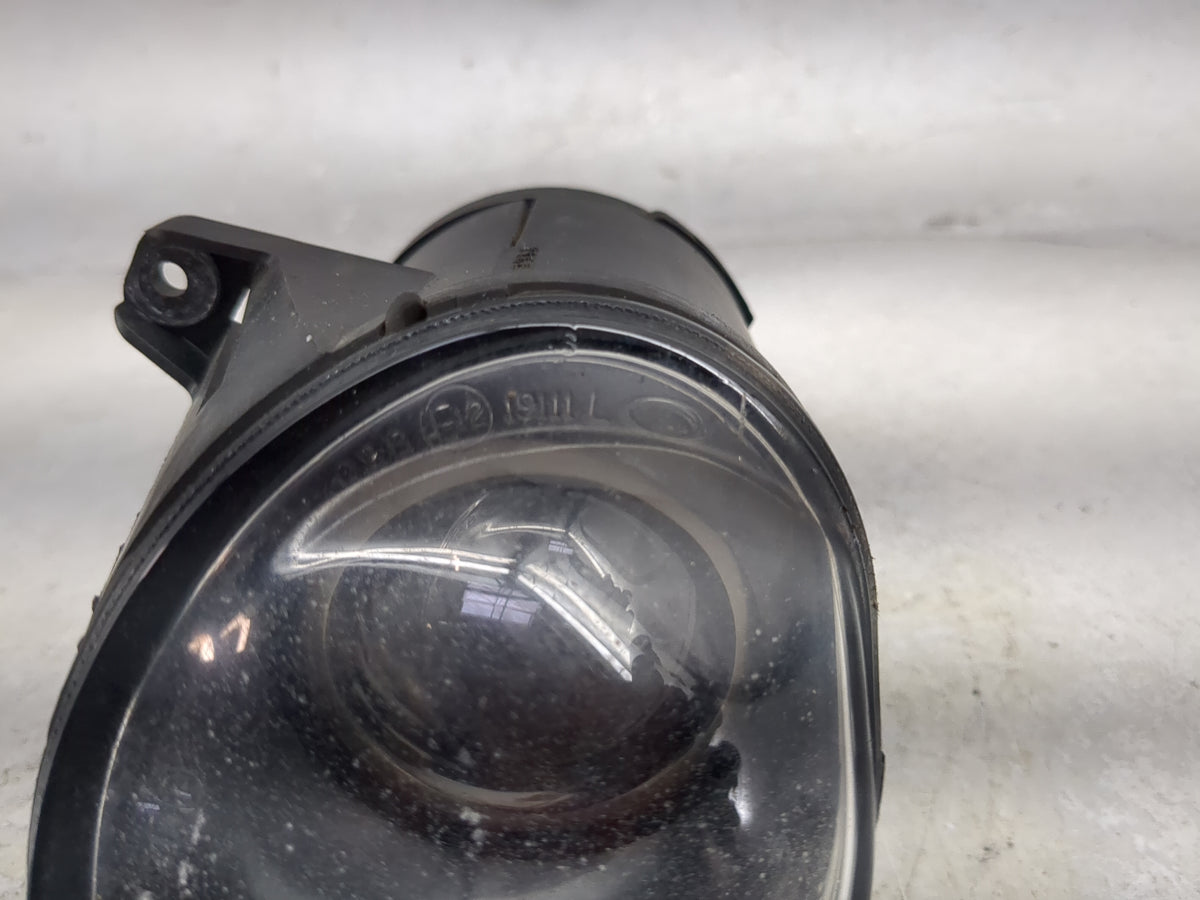 2001-2005 Volkswagen Passat Driver Left Oem Fog Light Lamp Black - Oemusedautoparts1.com