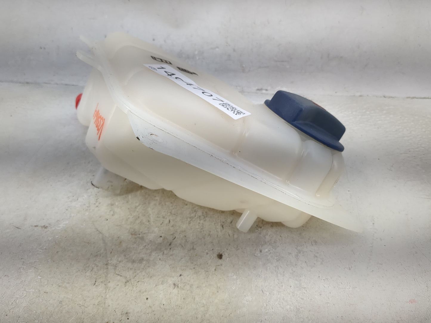 2000 Volkswagen Passat Radiator Coolant Overflow Expansion Tank Bottle - Oemusedautoparts1.com