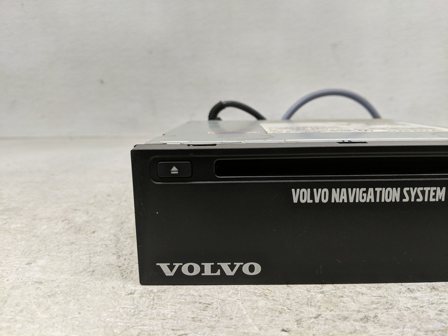 2003 Volvo S80 Radio AM FM Cd Player Receiver Replacement P/N:8673943 Fits OEM Used Auto Parts - Oemusedautoparts1.com