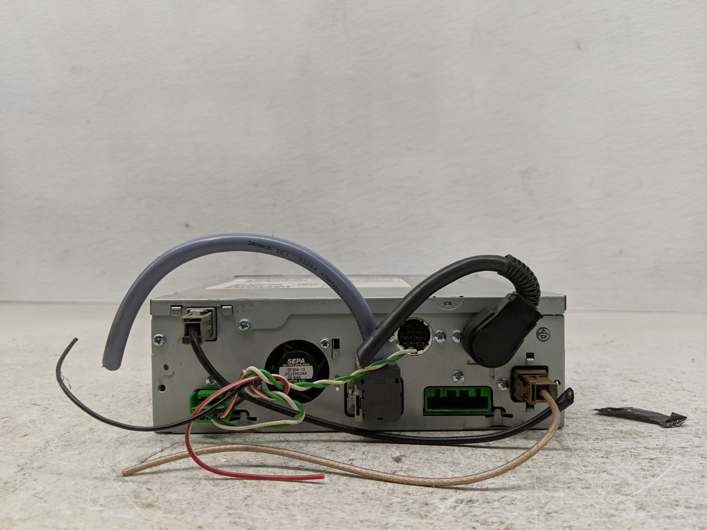 2003 Volvo S80 Radio AM FM Cd Player Receiver Replacement P/N:8673943 Fits OEM Used Auto Parts - Oemusedautoparts1.com