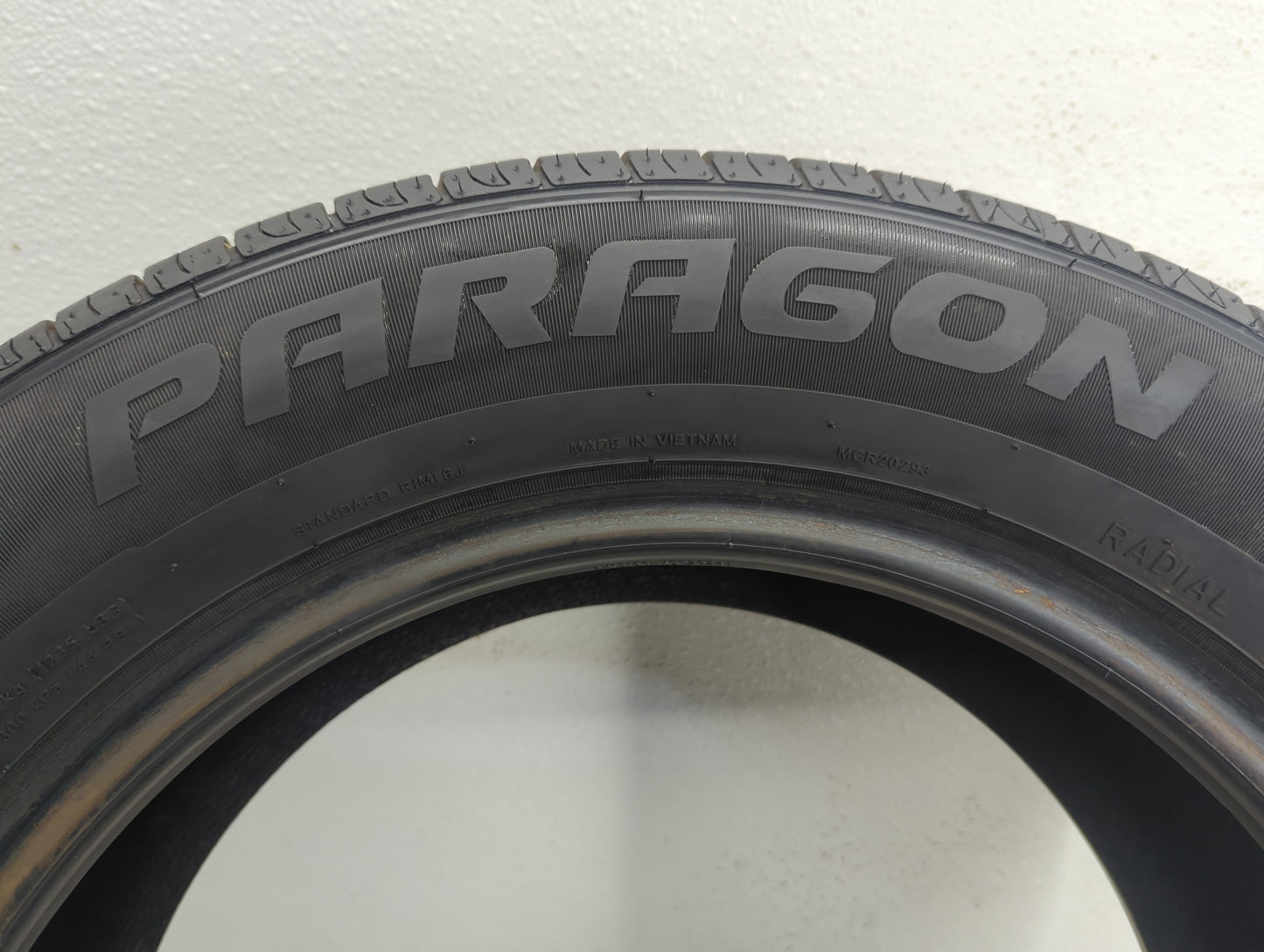 Used Tire 195/60R15 PARAGON TOUR A/S 88H - Tread Depth 12/32 - Oemusedautoparts1.com
