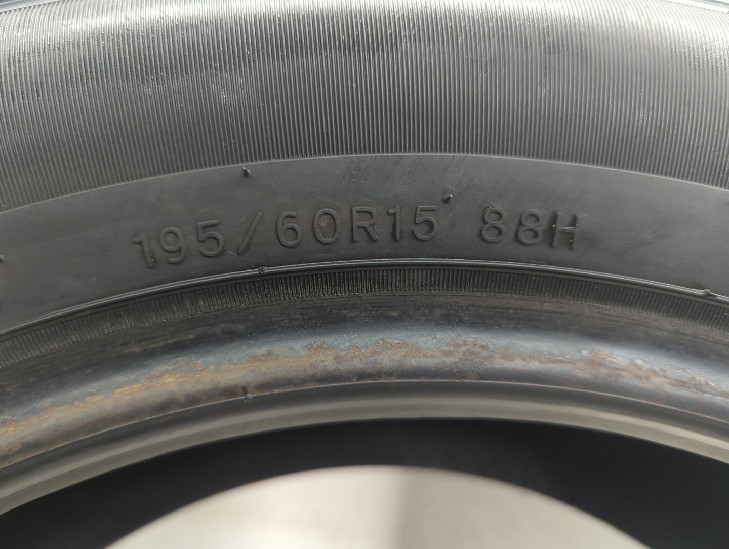 Used Tire 195/60R15 PARAGON TOUR A/S 88H - Tread Depth 12/32 - Oemusedautoparts1.com