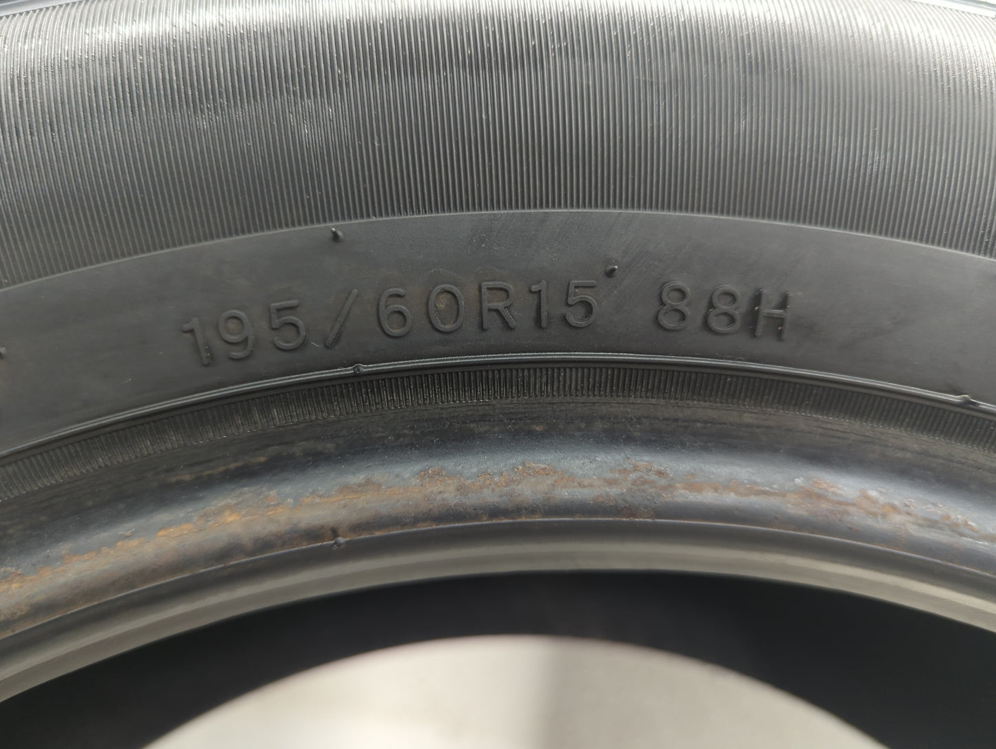 Used Tire 195/60R15 PARAGON TOUR A/S 88H - Tread Depth 12/32 - Oemusedautoparts1.com