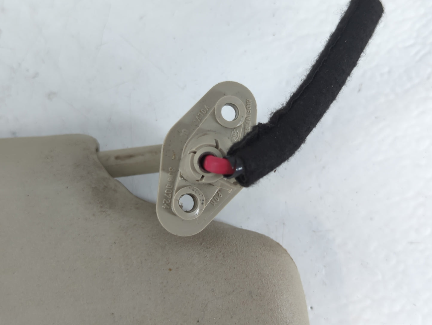 2000-2003 Volvo V40 Sun Visor Shade Replacement Passenger Right Mirror Fits Fits 2000 2001 2002 2003 OEM Used Auto Parts - O