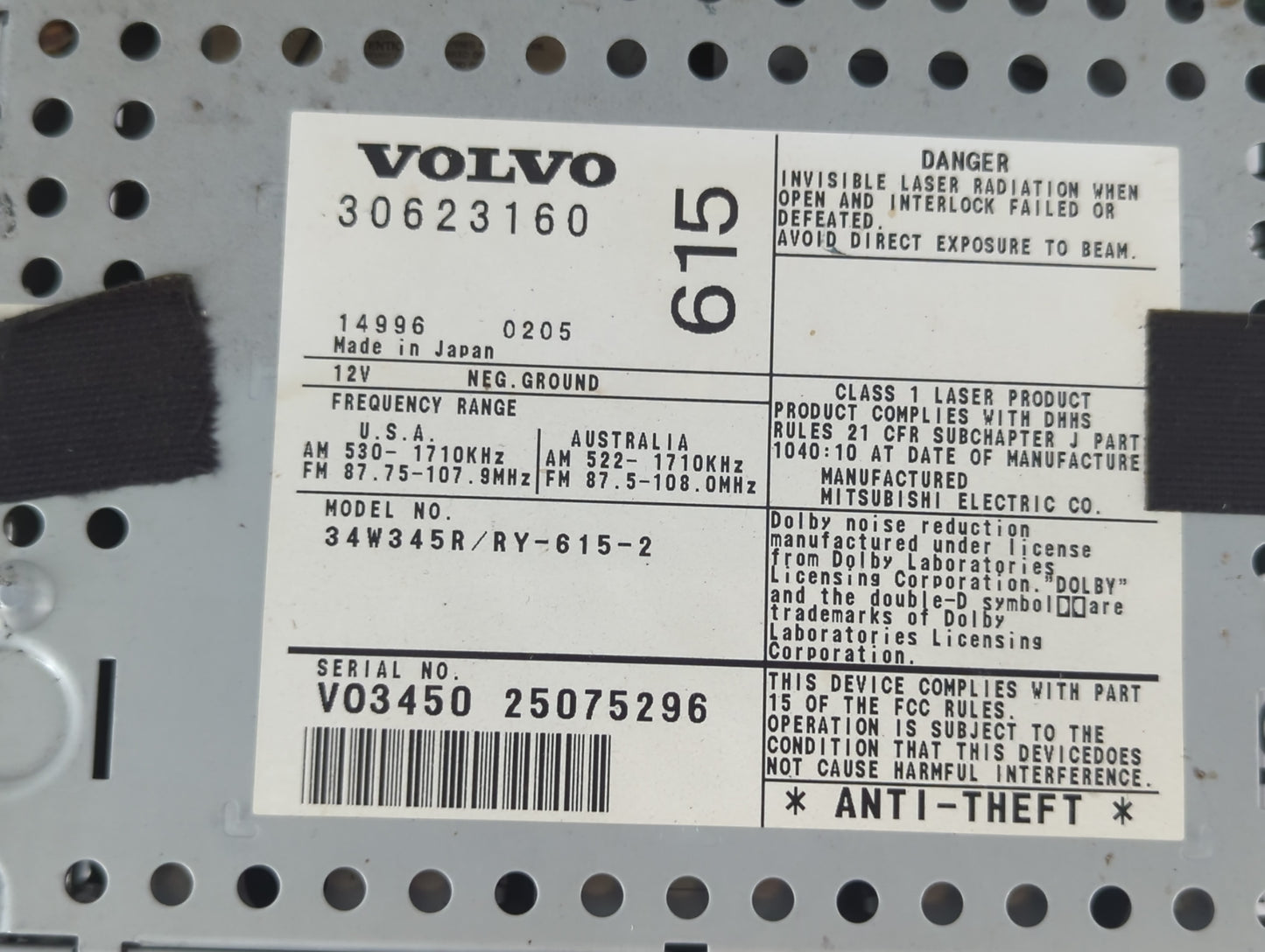 2001-2003 Volvo V40 Radio AM FM Cd Player Receiver Replacement P/N:30262160 Fits Fits 2001 2002 2003 OEM Used Auto Parts - O
