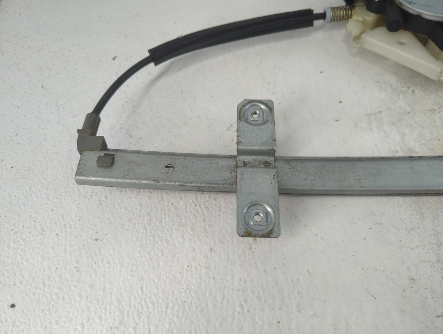 2000-2004 Volvo V40 Used Window Regulator Passenger Front - Oemusedautoparts1.com