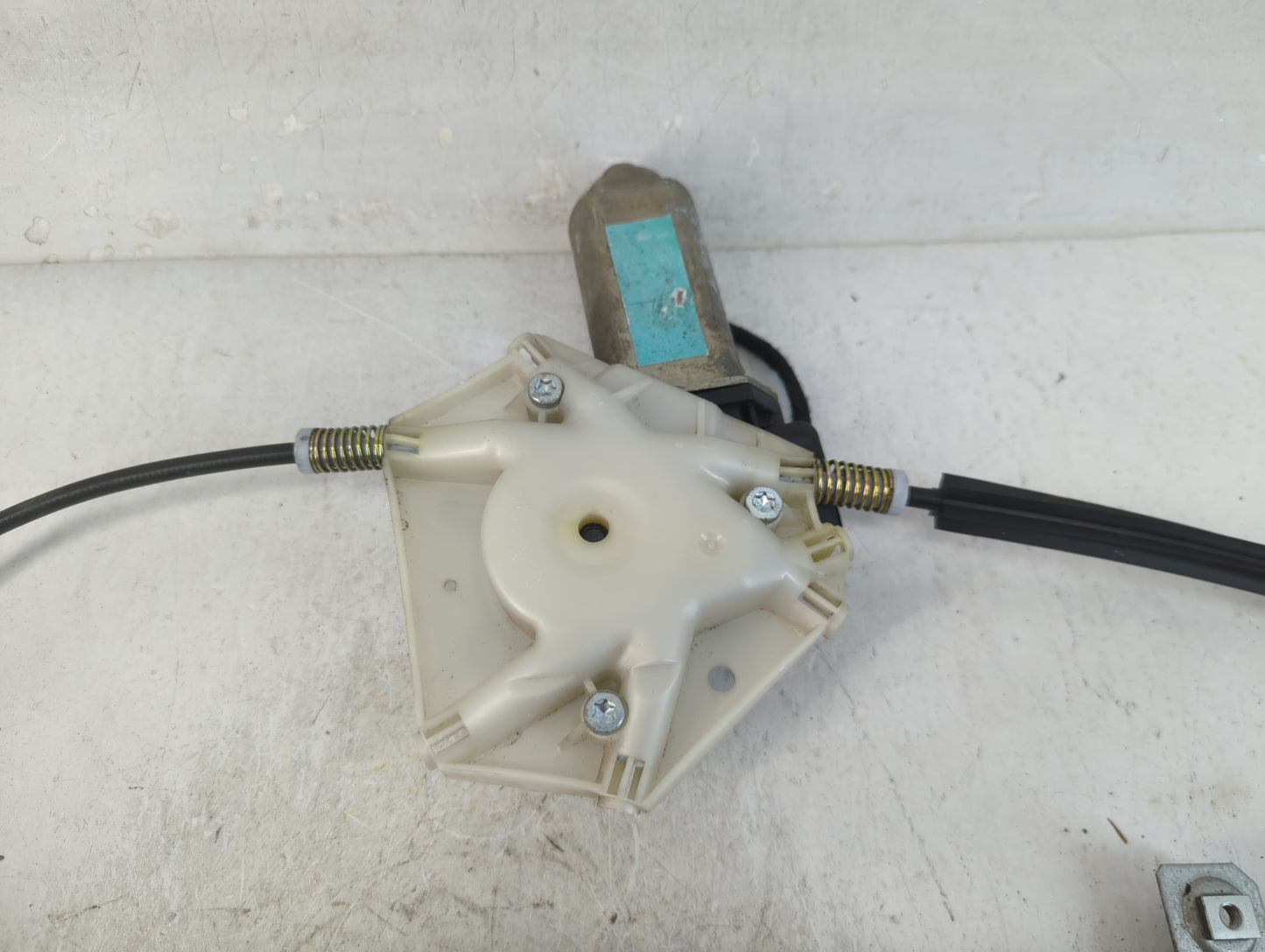 2000-2004 Volvo V40 Used Window Regulator Passenger Front - Oemusedautoparts1.com
