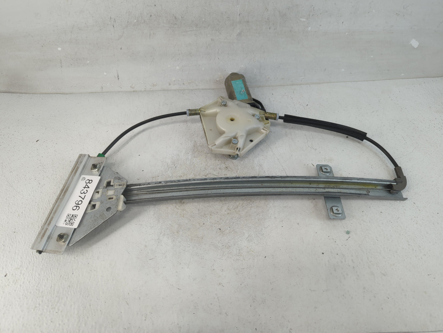 2000-2004 Volvo V40 Used Window Regulator Passenger Front - Oemusedautoparts1.com