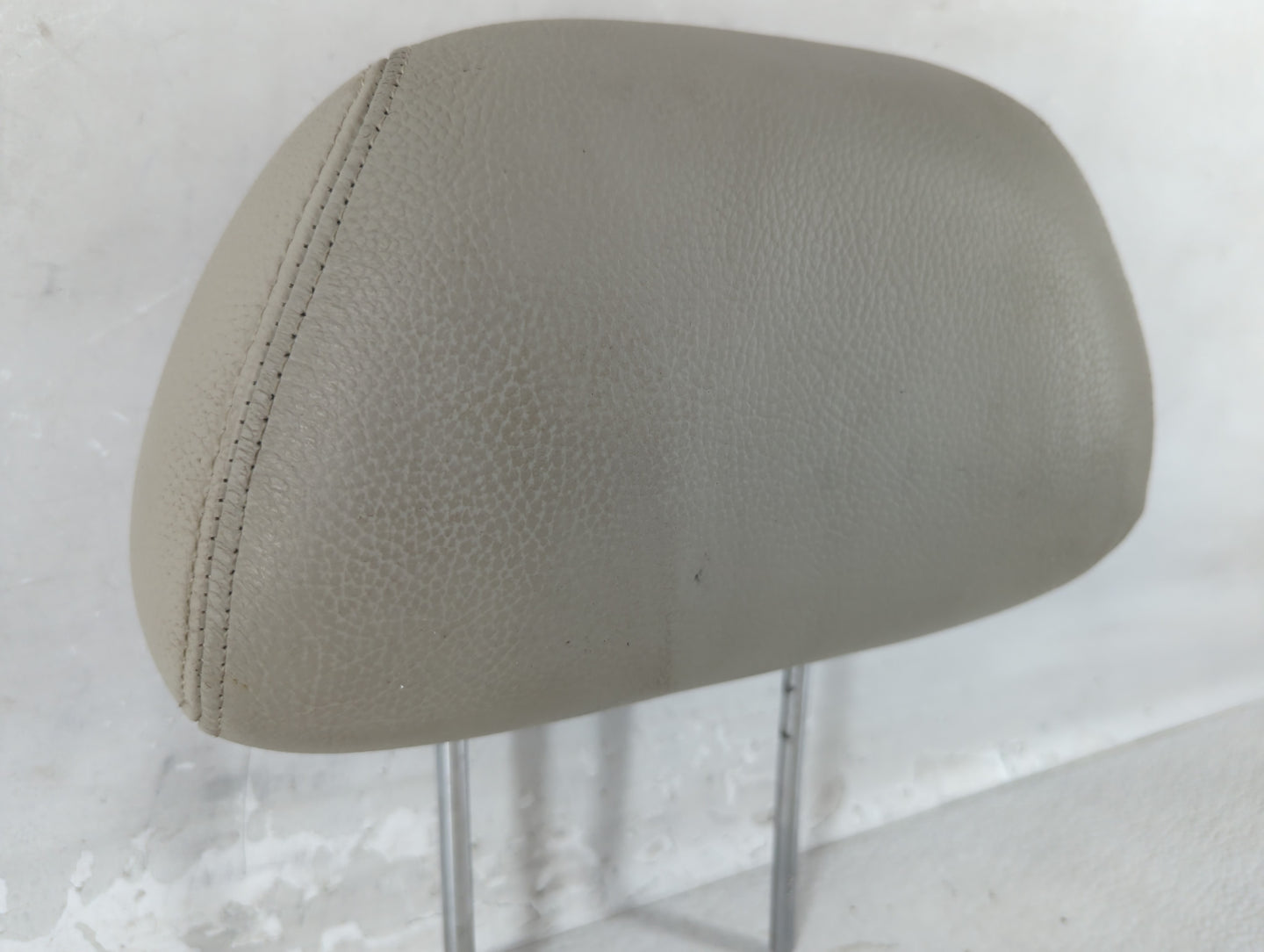2003 Volvo V40 Headrest Head Rest Rear Seat Fits OEM Used Auto Parts - Oemusedautoparts1.com