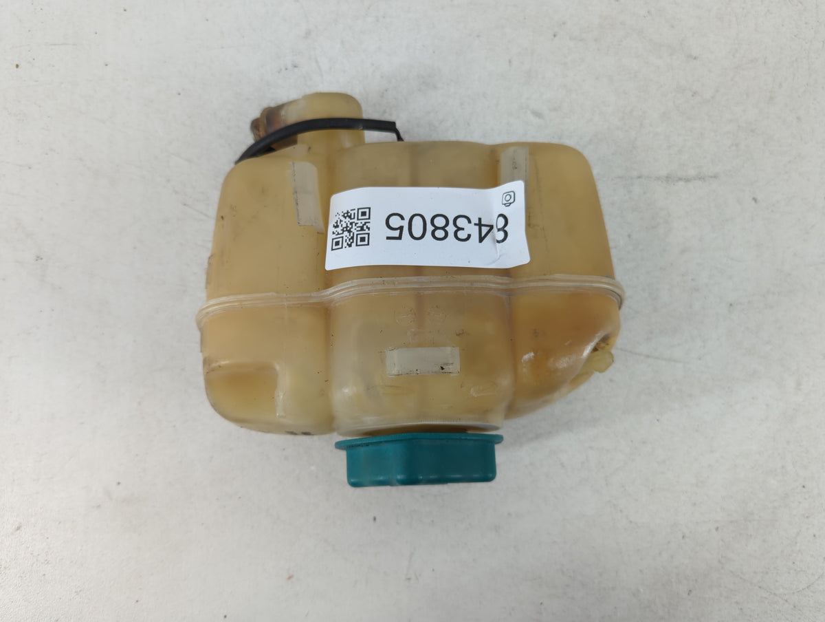2000-2004 Volvo V40 Radiator Coolant Overflow Expansion Tank Bottle - Oemusedautoparts1.com