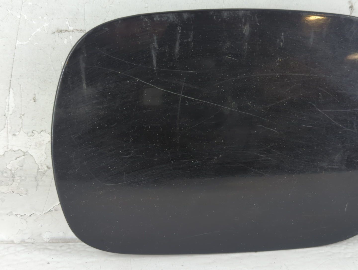 2003 Volvo V40 Fuel Tank Door Lid Gas Tank - Oemusedautoparts1.com