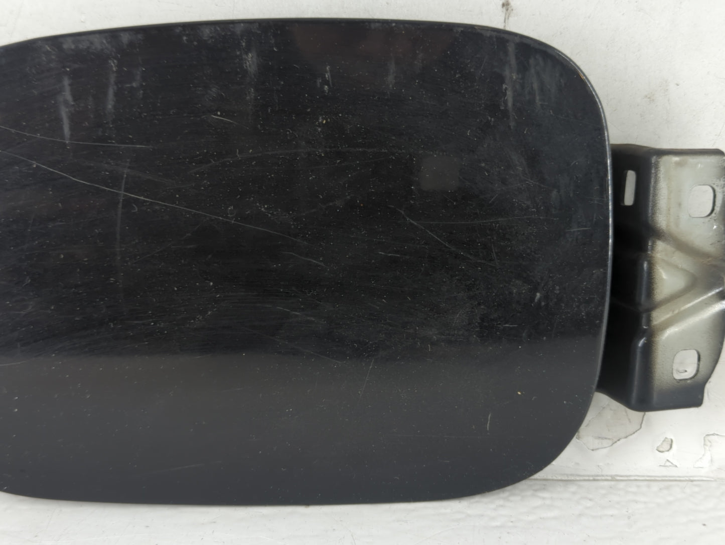 2003 Volvo V40 Fuel Tank Door Lid Gas Tank - Oemusedautoparts1.com