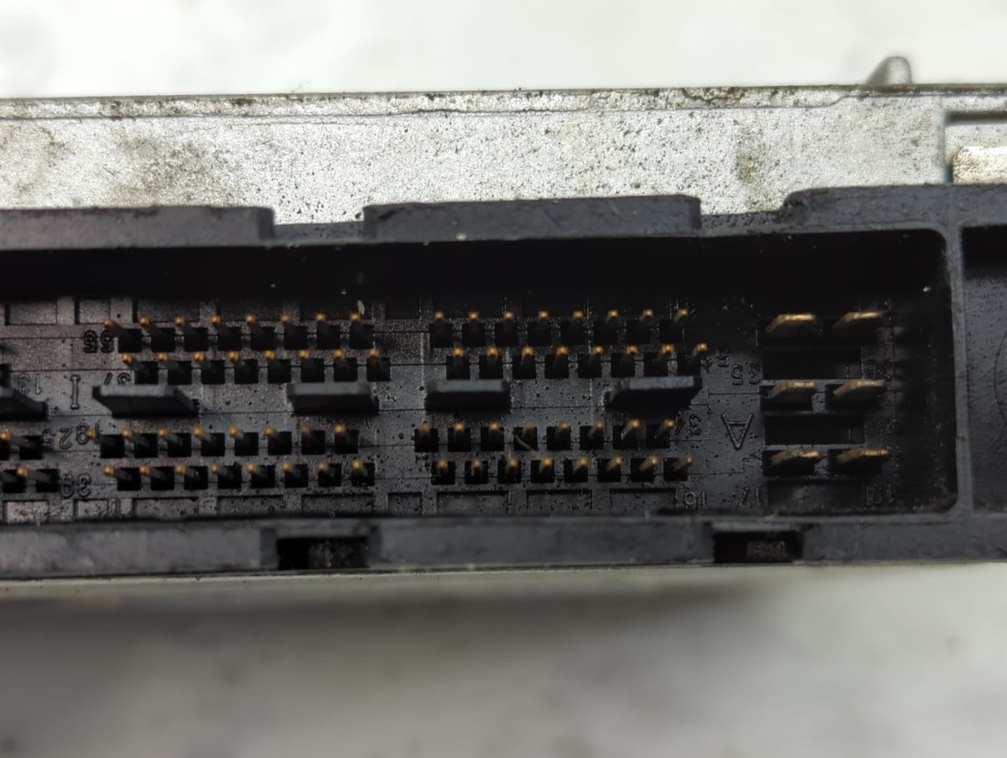 2003 Volvo V70 PCM Engine Control Computer ECU ECM PCU OEM P/N:08675155 A Fits OEM Used Auto Parts - Oemusedautoparts1.com