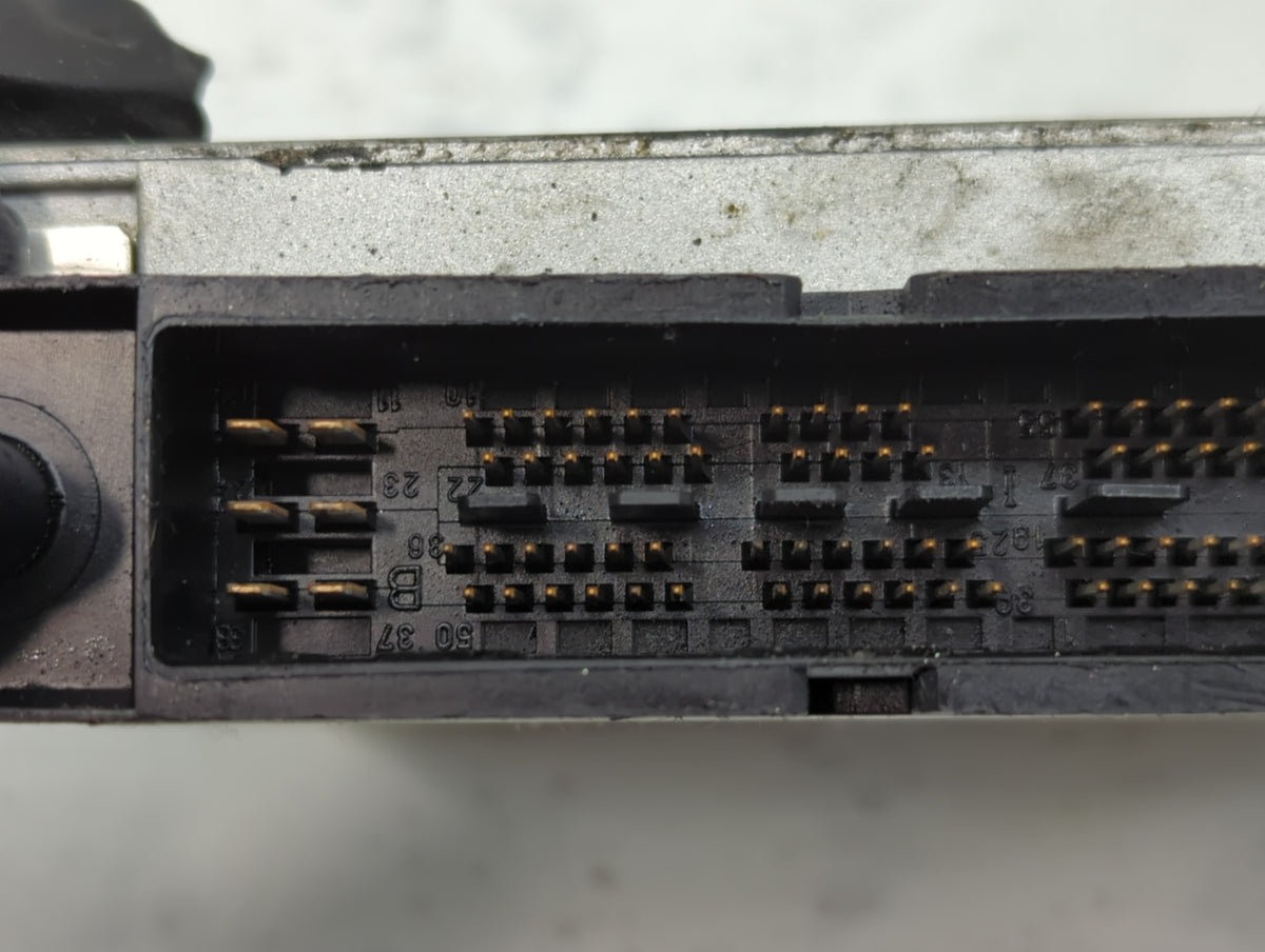 2003 Volvo V70 PCM Engine Control Computer ECU ECM PCU OEM P/N:08675155 A OEM Used Auto Parts - Oemusedautoparts1.com