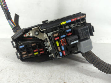 2003 Volvo V70 Fusebox Fuse Box Panel Relay Module P/N:6G9T-14A076-L Fits OEM Used Auto Parts