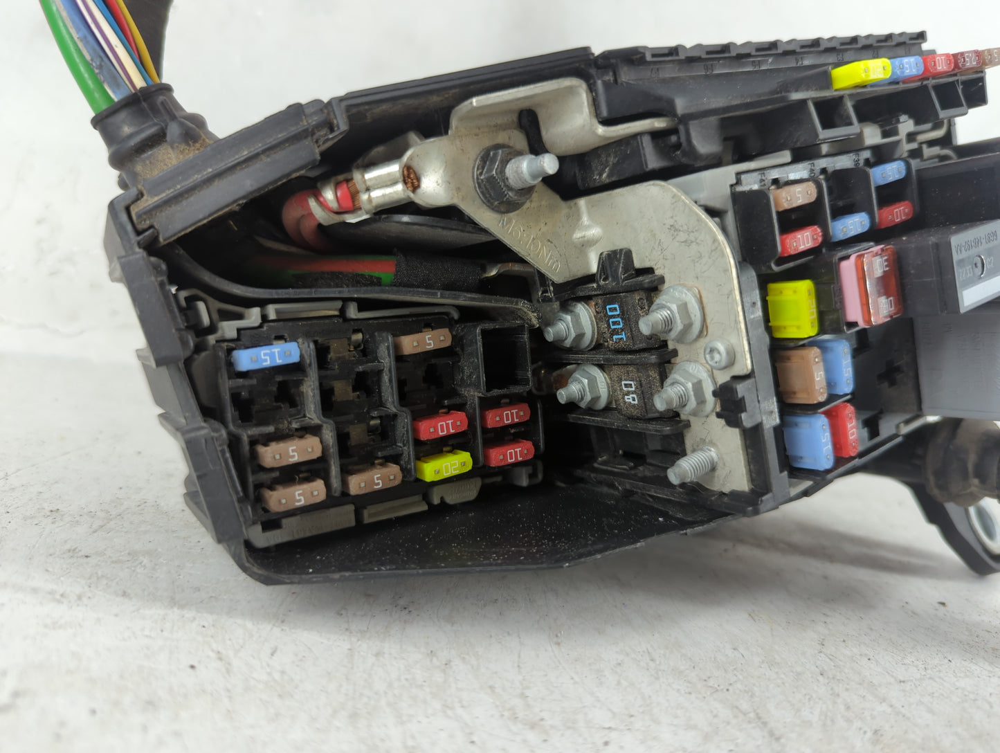 2003 Volvo V70 Fusebox Fuse Box Panel Relay Module P/N:6G9T-14A076-L Fits OEM Used Auto Parts - Oemusedautoparts1.com