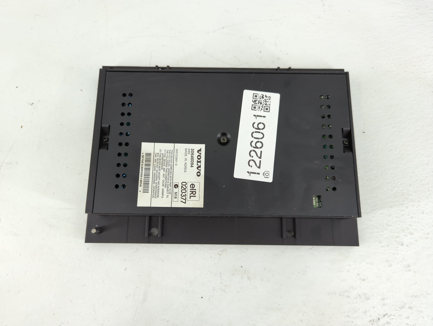2003 Volvo Xc90 Radio AM FM Cd Player Receiver Replacement P/N:30646094 Fits OEM Used Auto Parts - Oemusedautoparts1.com