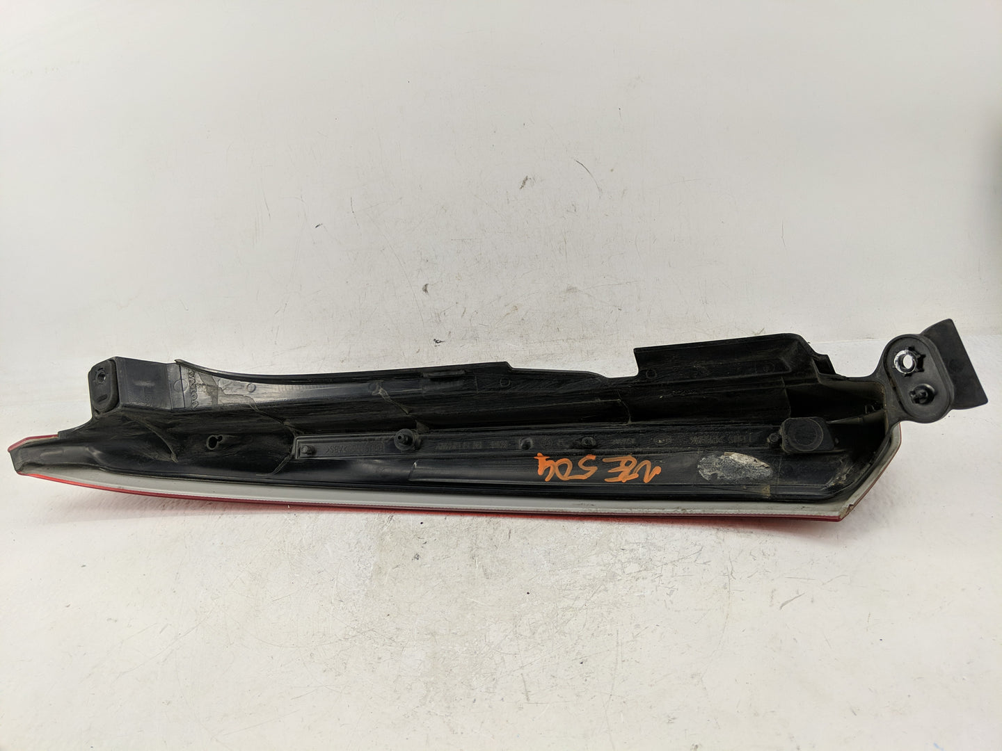 2003-2006 Volvo Xc90 Tail Light Assembly Passenger Right OEM P/N:9483772 Fits Fits 2003 2004 2005 2006 OEM Used Auto Parts -