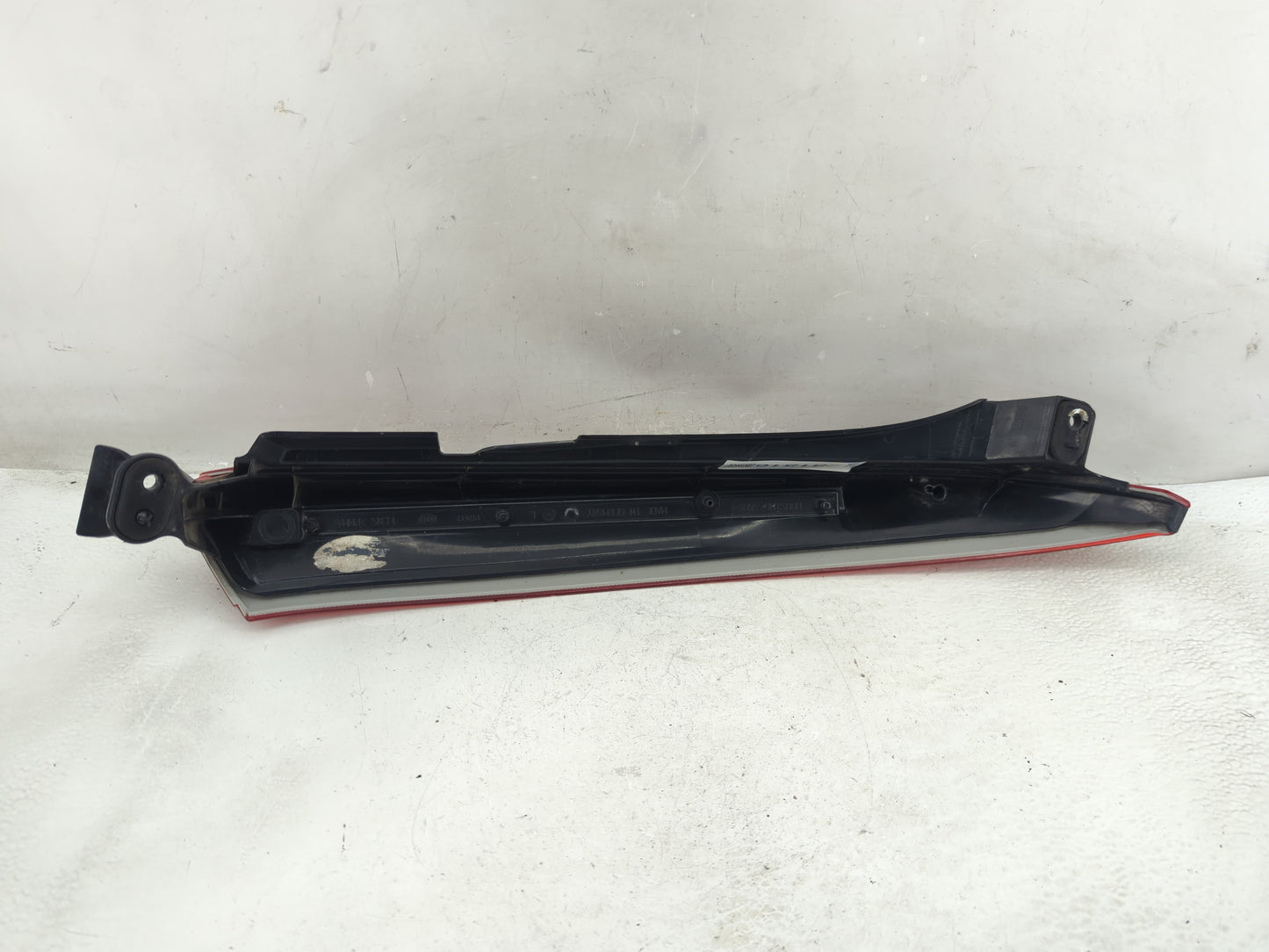 2003-2006 Volvo Xc90 Tail Light Assembly Passenger Right OEM Fits Fits 2003 2004 2005 2006 OEM Used Auto Parts - Oemusedauto