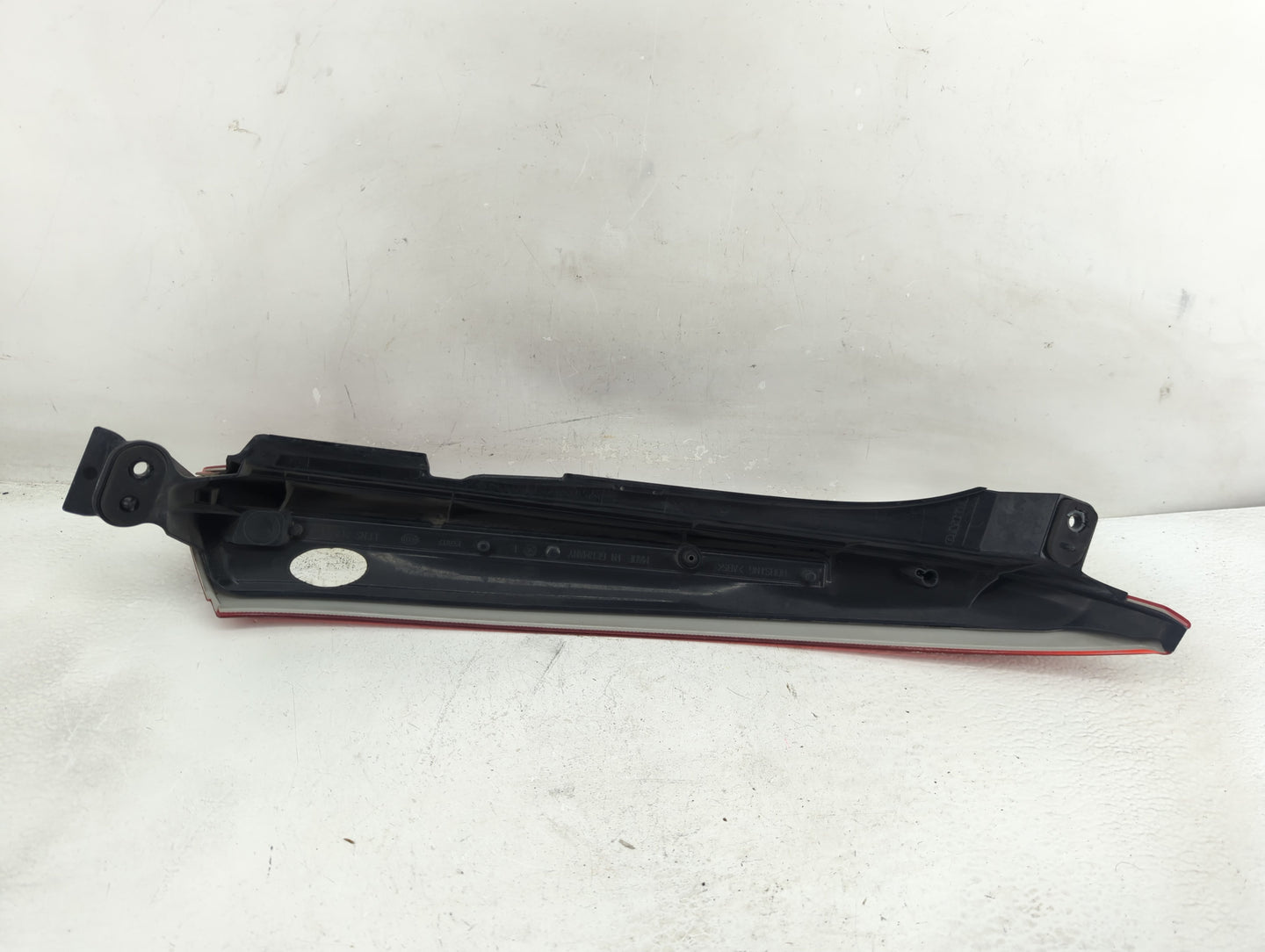 2003-2006 Volvo Xc90 Tail Light Assembly Driver Left OEM P/N:157617 Fits Fits 2003 2004 2005 2006 OEM Used Auto Parts - Oemu