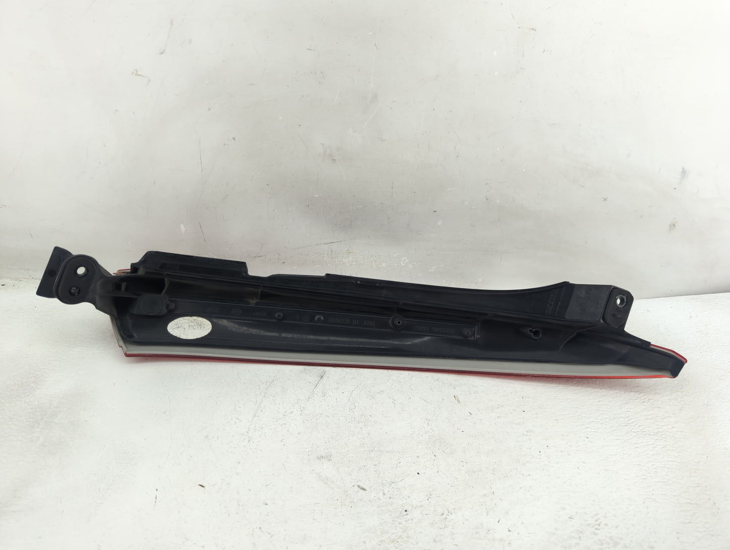 2003-2006 Volvo Xc90 Tail Light Assembly Driver Left OEM P/N:157617 Fits Fits 2003 2004 2005 2006 OEM Used Auto Parts - Oemu