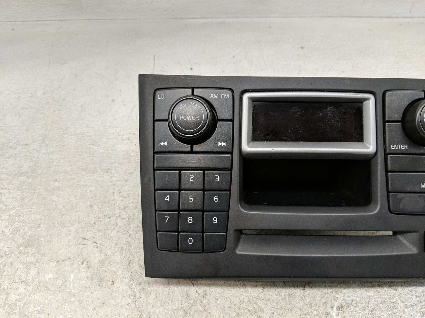2003-2006 Volvo Xc90 Radio AM FM Cd Player Receiver Replacement P/N:30797250 Fits Fits 2003 2004 2005 2006 OEM Used Auto Par