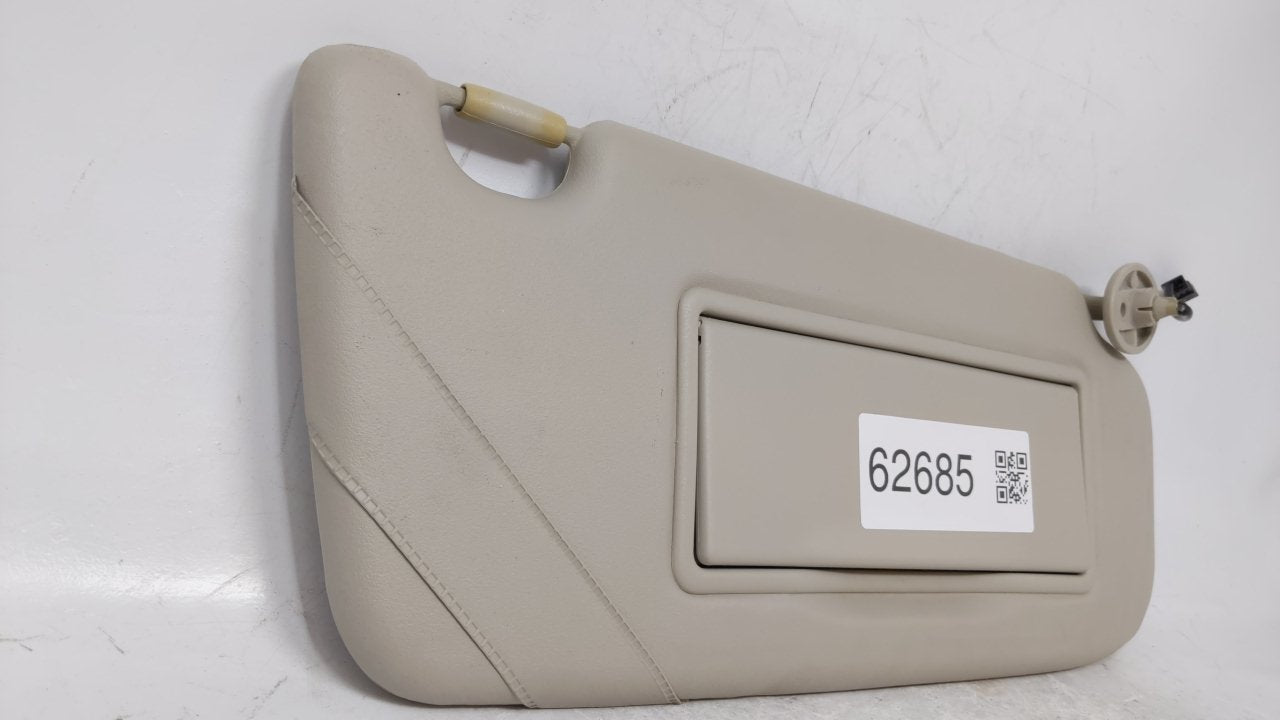 2003 Land Rover Freelander Sun Visor Shade Replacement Passenger Right Mirror Fits OEM Used Auto Parts - Oemusedautoparts1.c