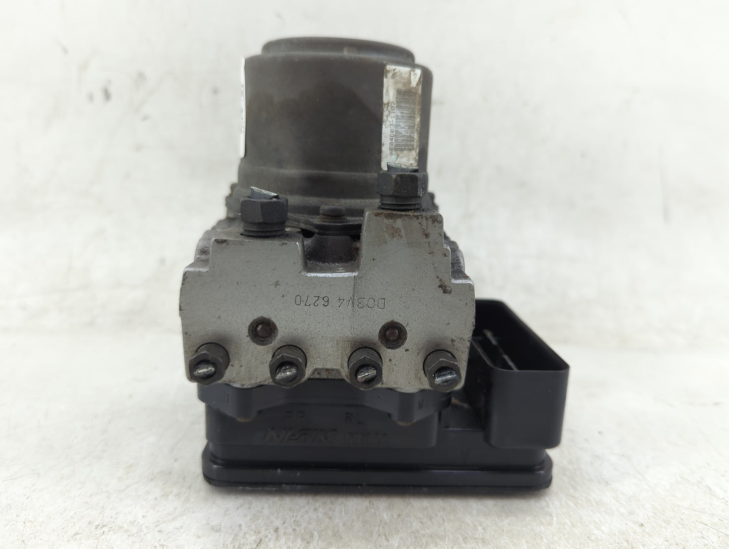 2004 Acura Mdx ABS Pump Control Module Replacement P/N:D03V4 6270 Fits OEM Used Auto Parts - Oemusedautoparts1.com