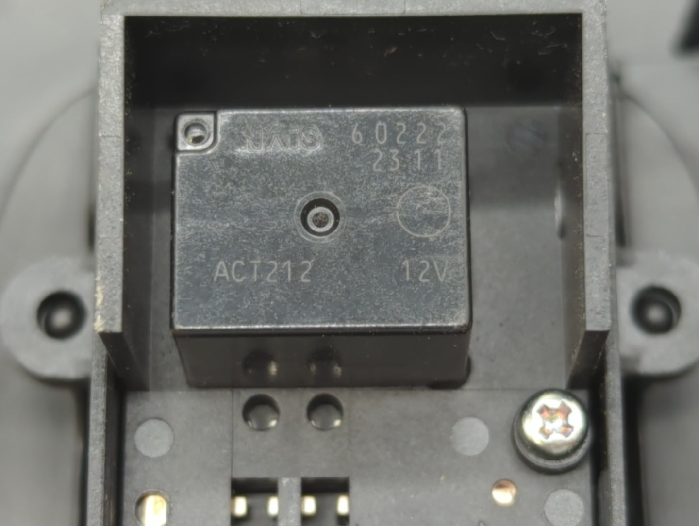 2004-2006 Acura Mdx Passenger Right Power Window Switch - Oemusedautoparts1.com