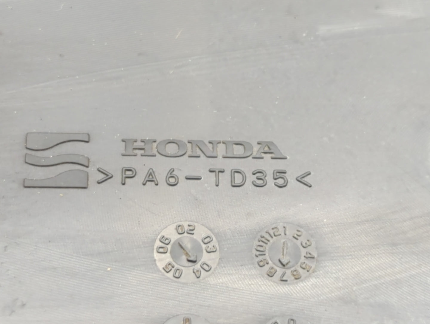 2004 Acura Mdx Engine Cover - Oemusedautoparts1.com