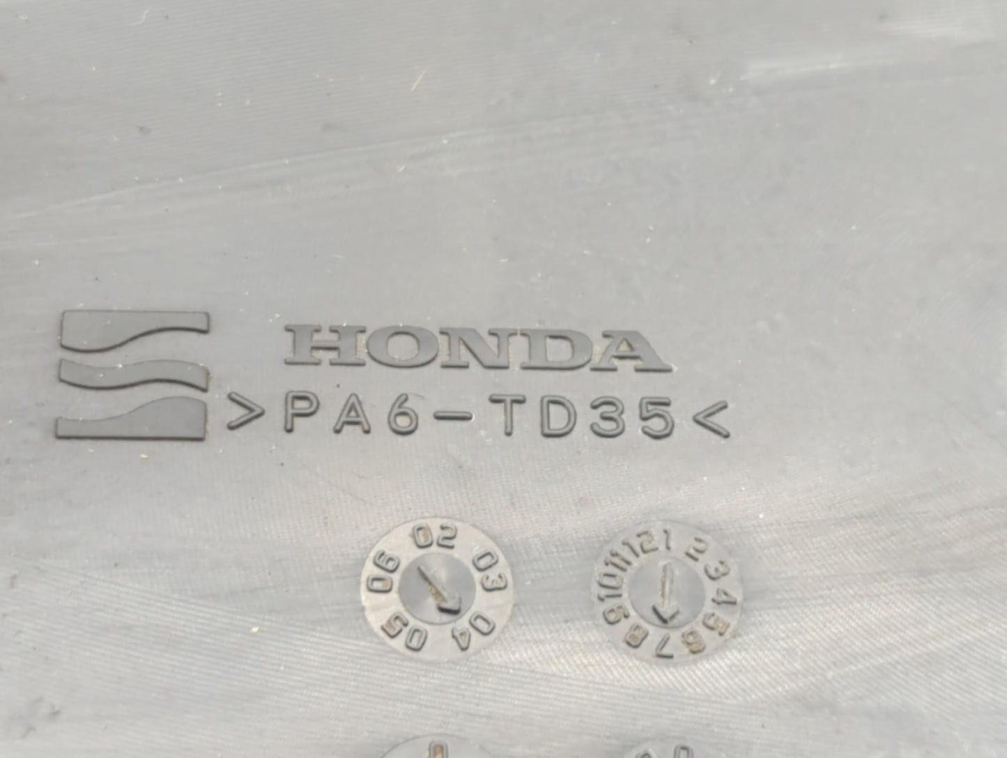 2004 Acura Mdx Engine Cover - Oemusedautoparts1.com