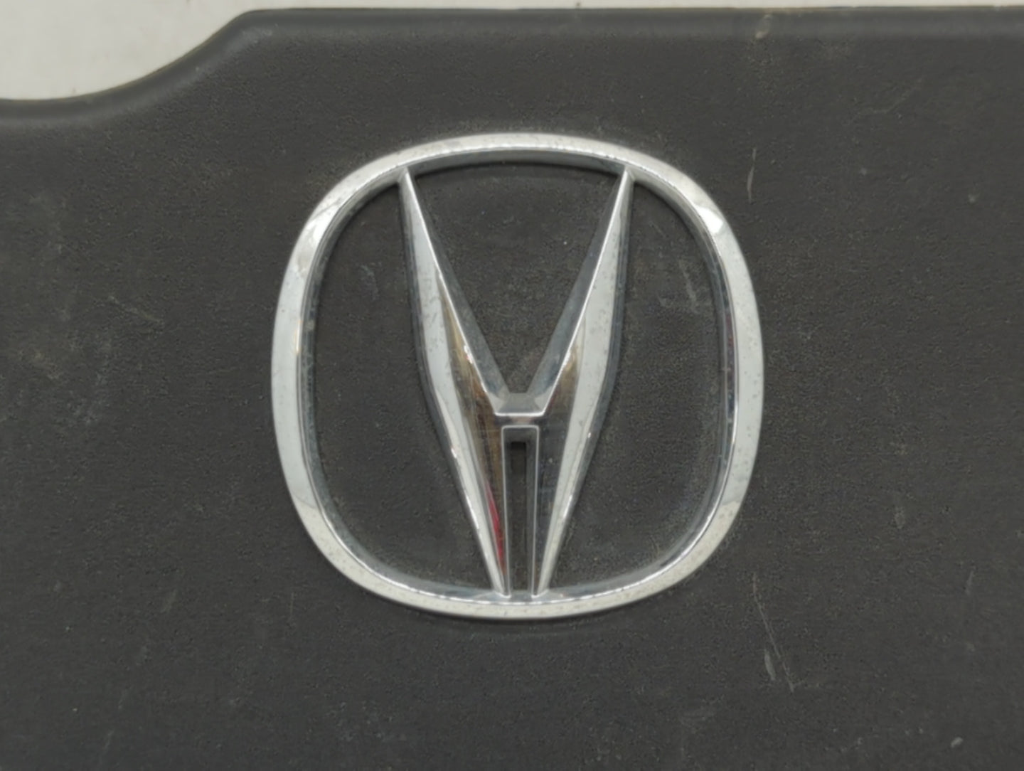 2004 Acura Rsx Engine Cover - Oemusedautoparts1.com