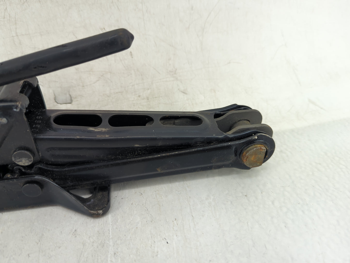 2004 Acura Tl Spare Scissor Car Jack - Oemusedautoparts1.com