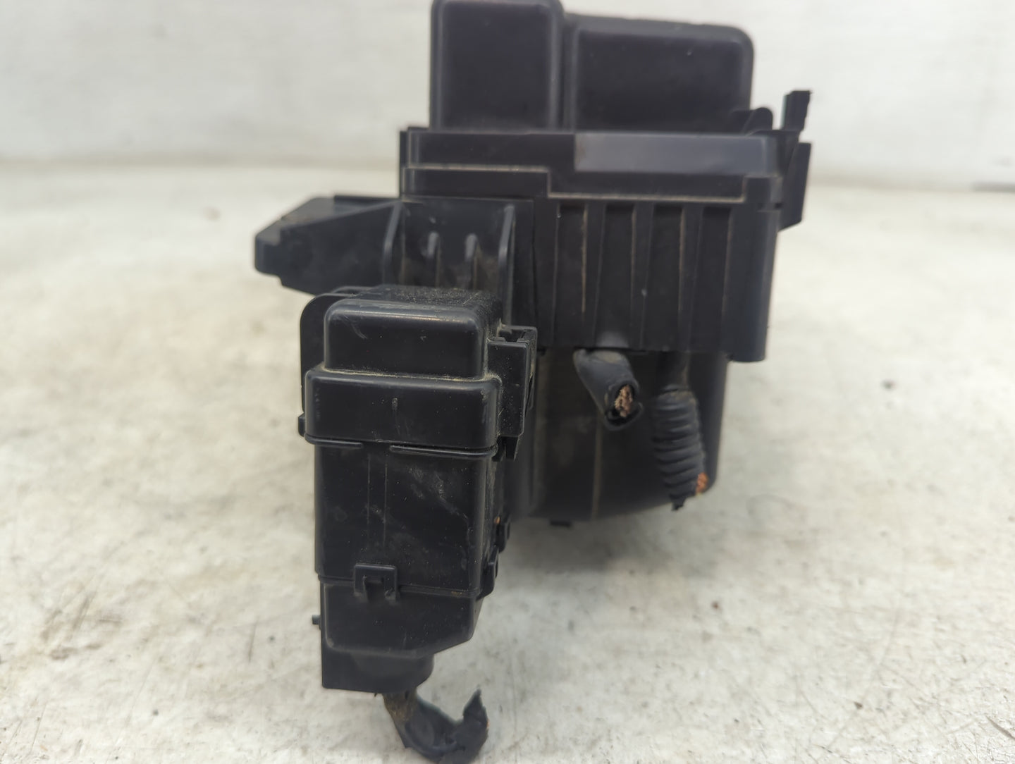 2004 Acura Tl Fusebox Fuse Box Panel Relay Module P/N:SA05660310226B2 Fits OEM Used Auto Parts - Oemusedautoparts1.com