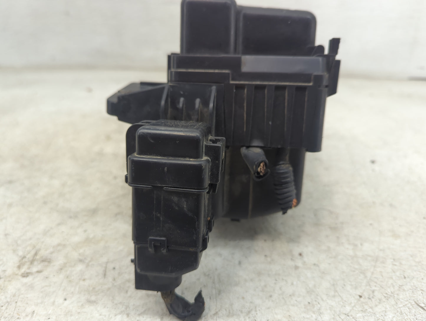 2004 Acura Tl Fusebox Fuse Box Panel Relay Module P/N:SA05660310226B2 Fits OEM Used Auto Parts - Oemusedautoparts1.com