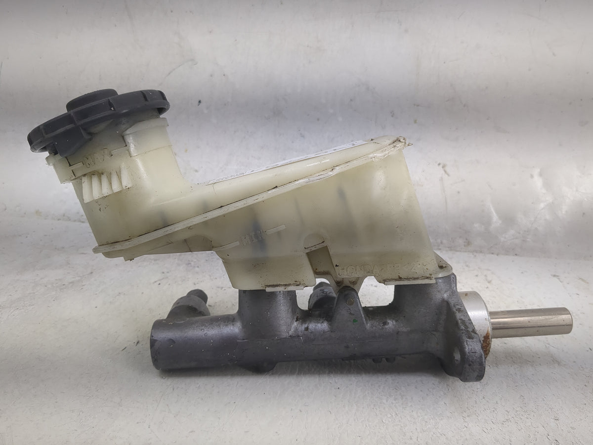 2004-2004 Acura Tl Brake Master Cylinder 1497764 - Oemusedautoparts1.com