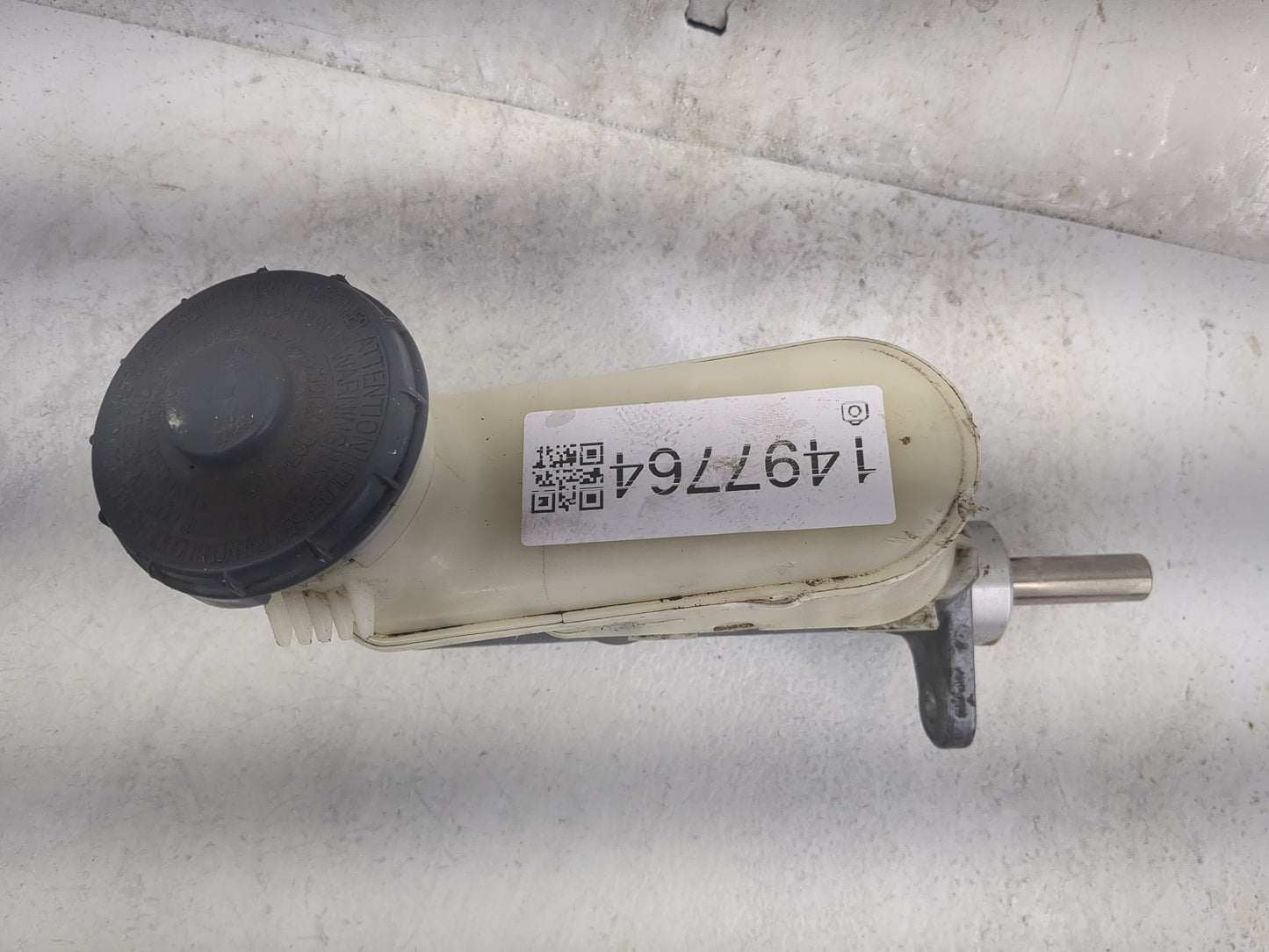 2004-2004 Acura Tl Brake Master Cylinder 1497764 - Oemusedautoparts1.com
