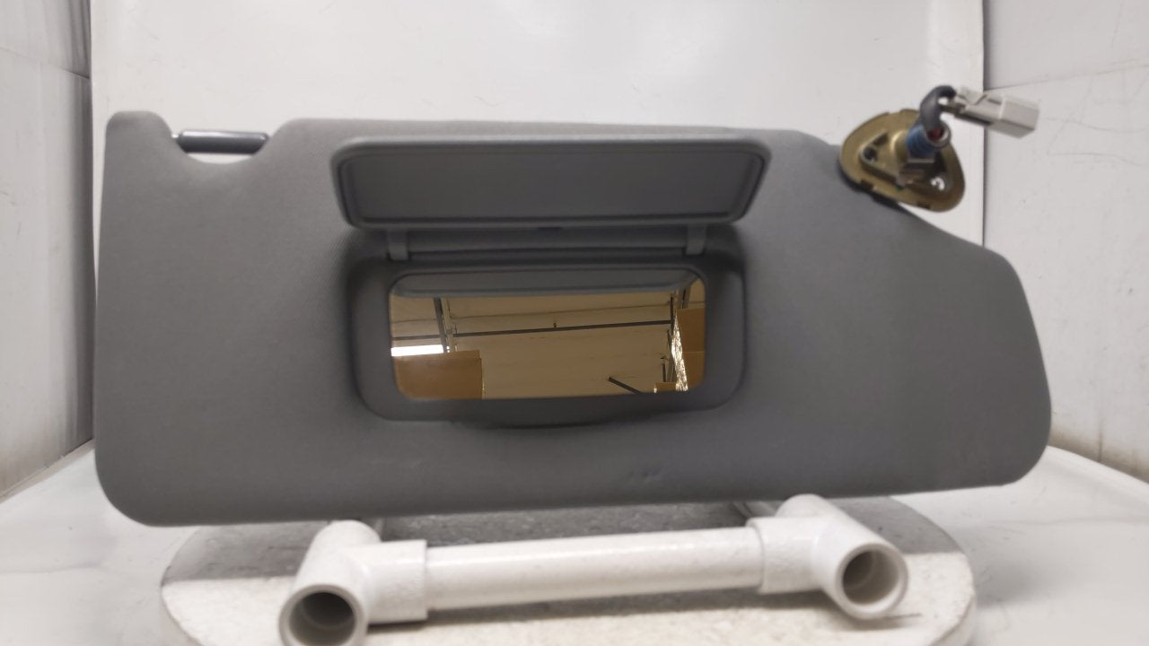 2004 Acura Tl Sun Visor Shade Replacement Passenger Right Mirror Fits OEM Used Auto Parts - Oemusedautoparts1.com