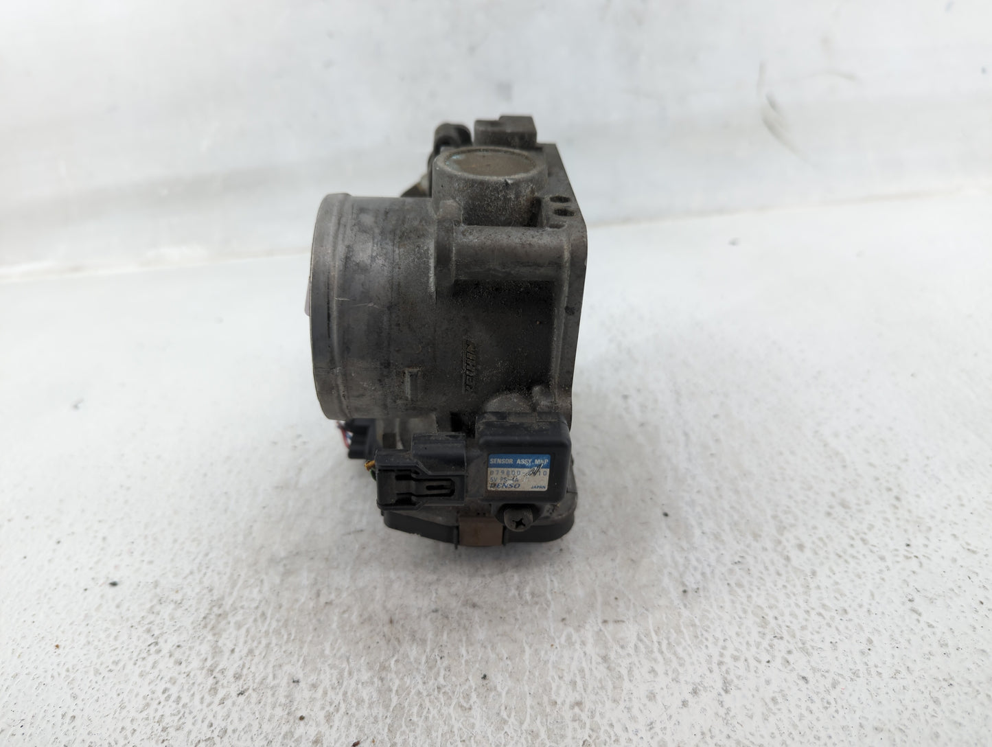 2004 Acura Tl Throttle Body P/N:GMA1A-J100 Fits Fits 2003 OEM Used Auto Parts - Oemusedautoparts1.com