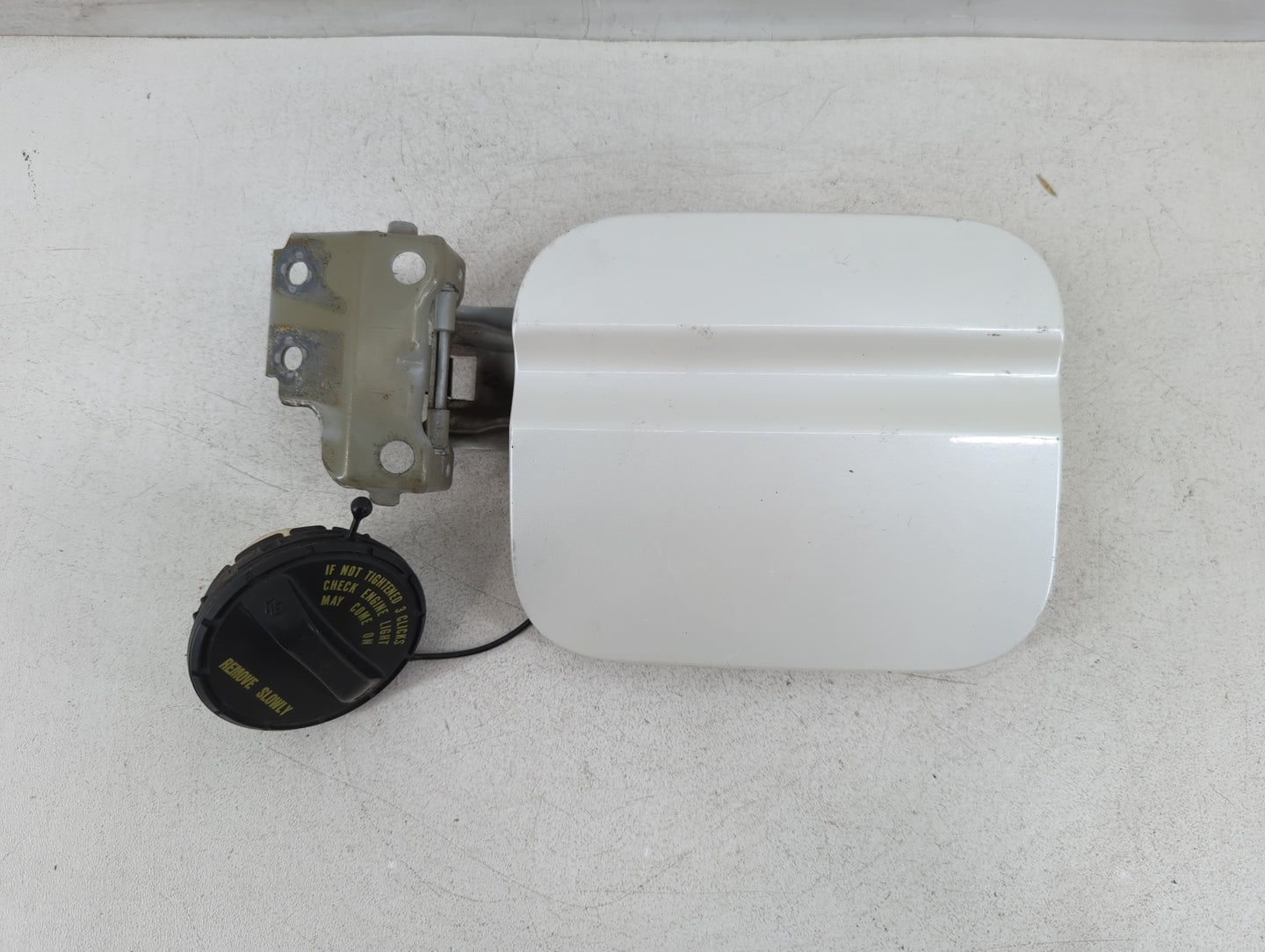Acura Tl Fuel Tank Door Lid Gas Tank White - Oemusedautoparts1.com