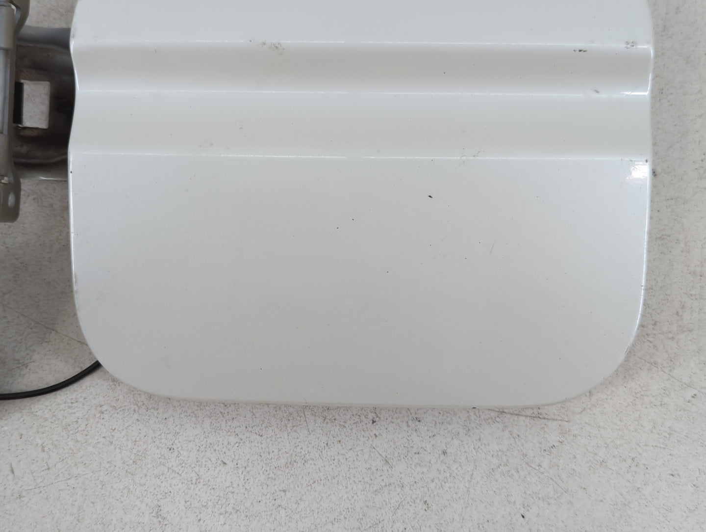 Acura Tl Fuel Tank Door Lid Gas Tank White - Oemusedautoparts1.com