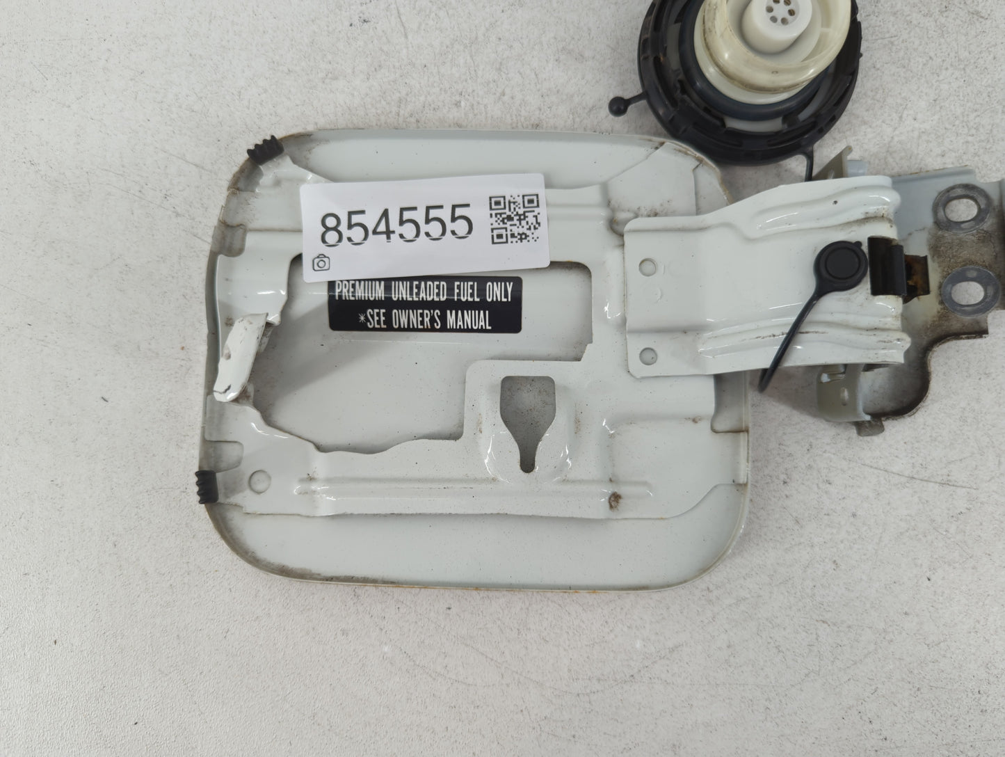 Acura Tl Fuel Tank Door Lid Gas Tank White - Oemusedautoparts1.com