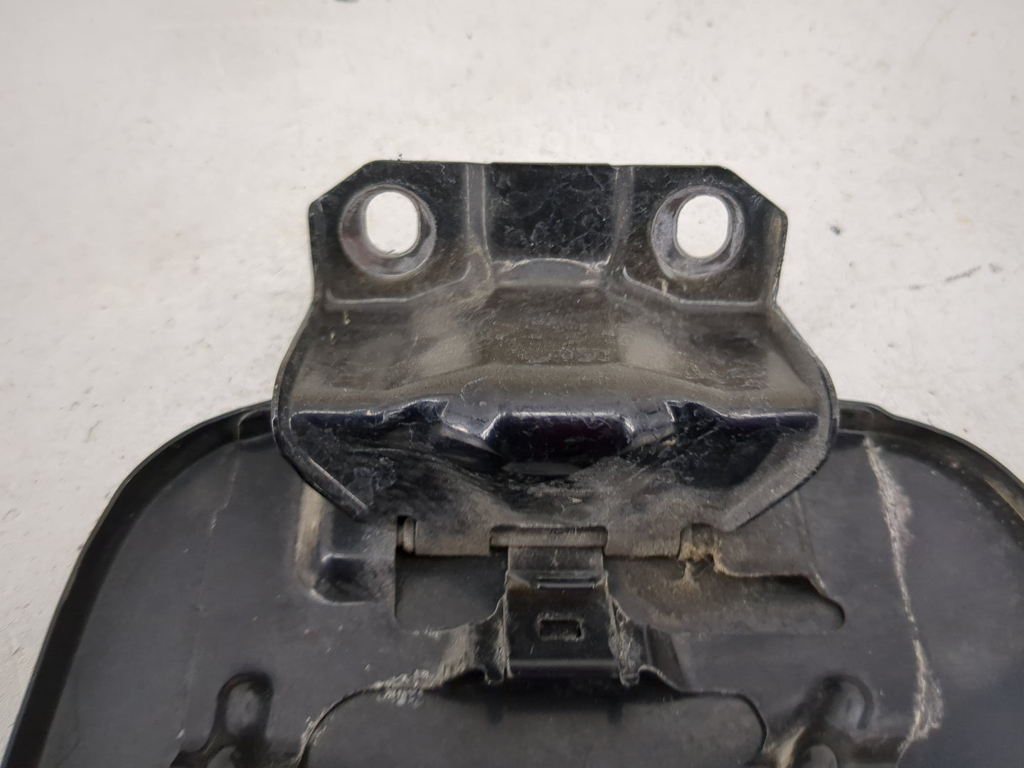 2004 Acura Tsx Fuel Tank Door Lid Gas Tank Black - Oemusedautoparts1.com